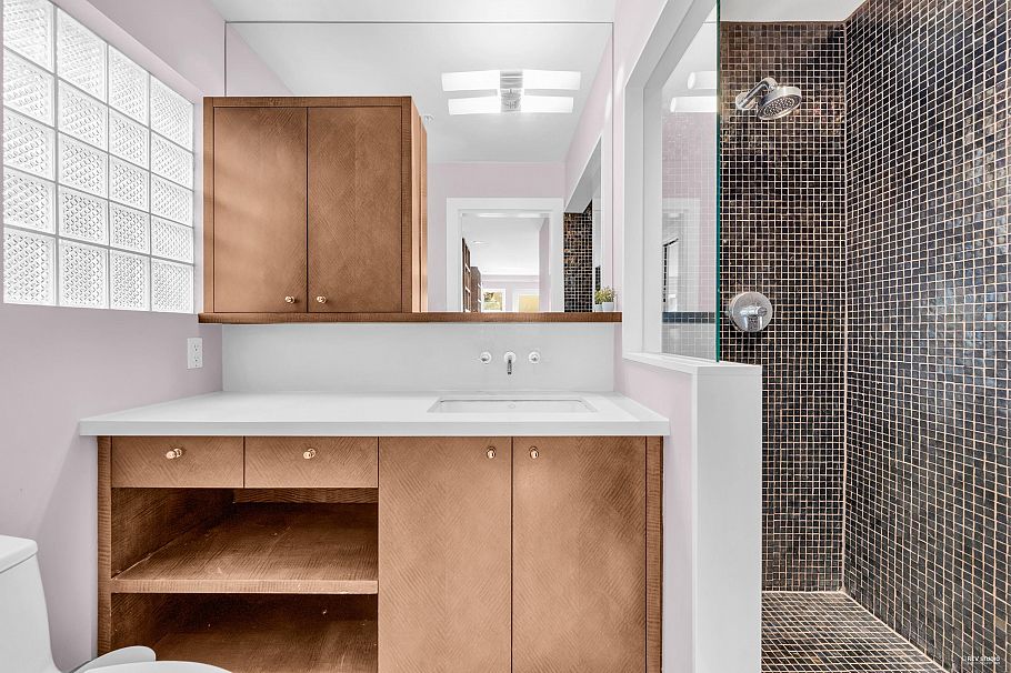 4060 W 10th Avenue Vancouver, BC - 31