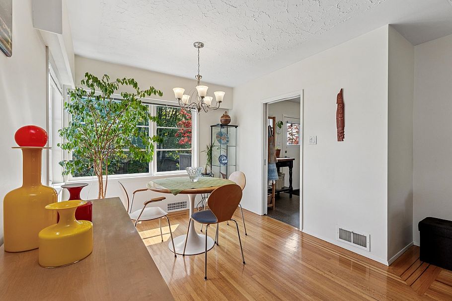 415 W 26th Street North Vancouver, BC - 12