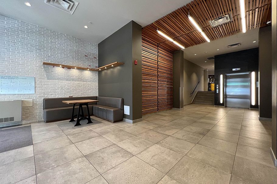 3xx 105 W 2ND STREET, North Vancouver BC V7M 2E7 North Vancouver, BC - 2