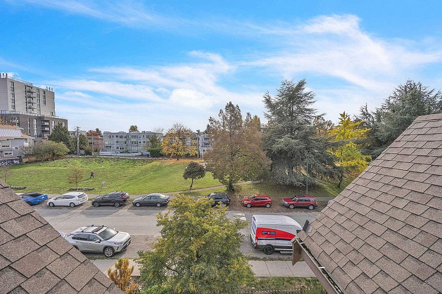 PH3 1533 E 8th Avenue Vancouver, BC - 22