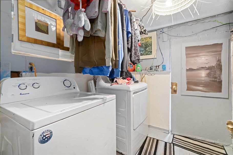 5735 Earles Street Vancouver, BC - 27