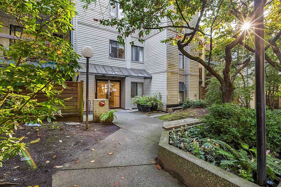 319 1422 E 3rd Avenue Vancouver, BC - 24