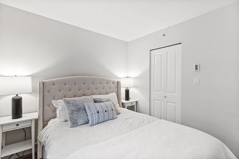 202 1001 Richards Street Vancouver, BC - 18