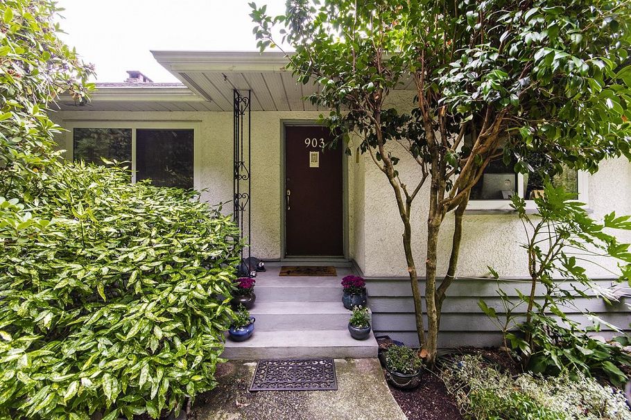 903 E Keith Road North Vancouver, BC - 6