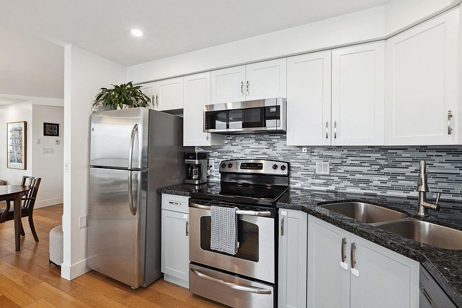 1202 120 W 2nd Street North Vancouver, BC - 16