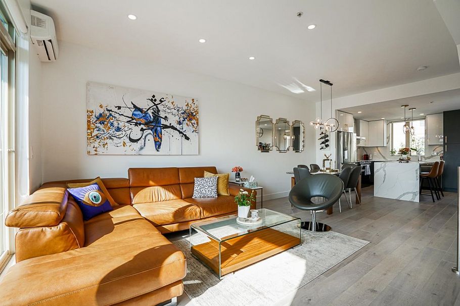 76 728 W 14th Street North Vancouver, BC - 5