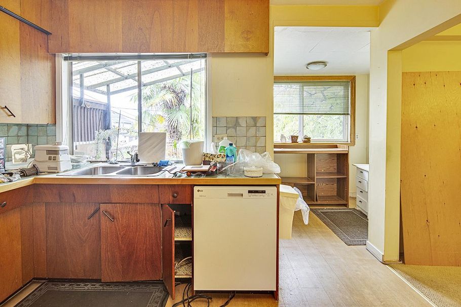 96 W 40th Avenue Vancouver, BC - 6