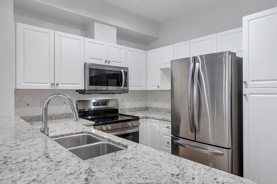 8533 Aquitania Place Vancouver, BC - 3