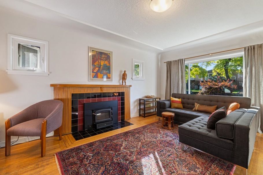 2743 Kitchener Street Vancouver, BC - 5