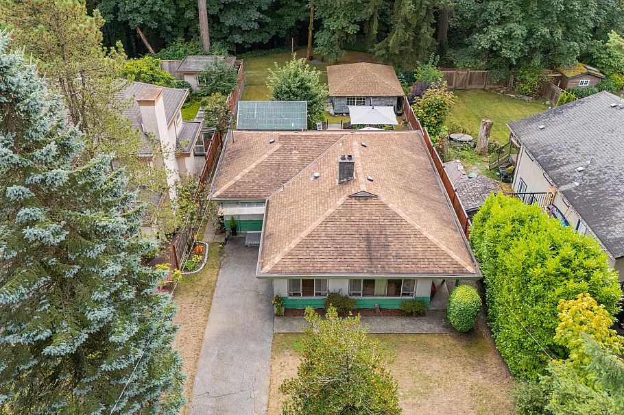 2239 Windridge Drive North Vancouver, BC - 37