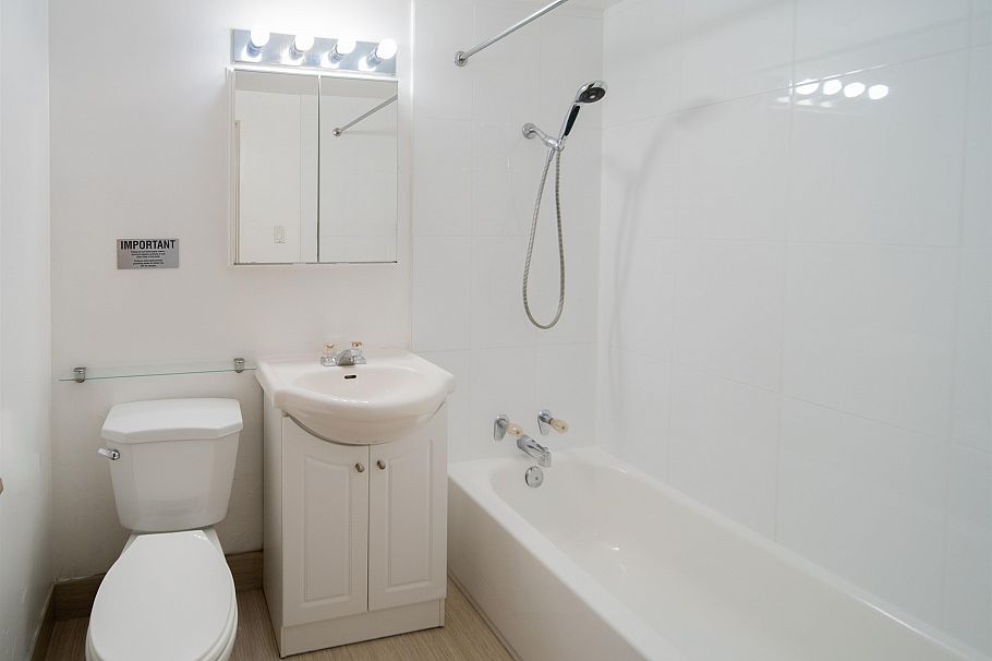 108 1925 NELSONSTREET, Vancouver BC V6G 1K9 Vancouver, BC - 13