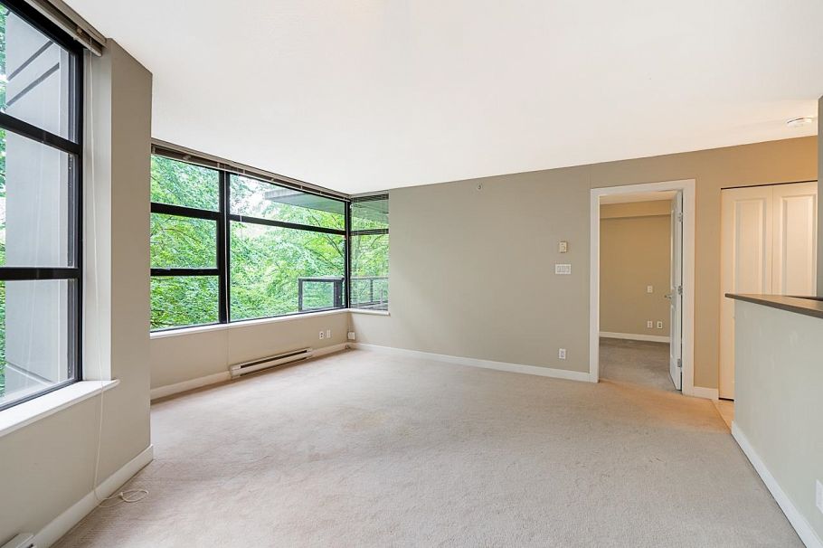 309 5380 Oben Street Vancouver, BC - 2