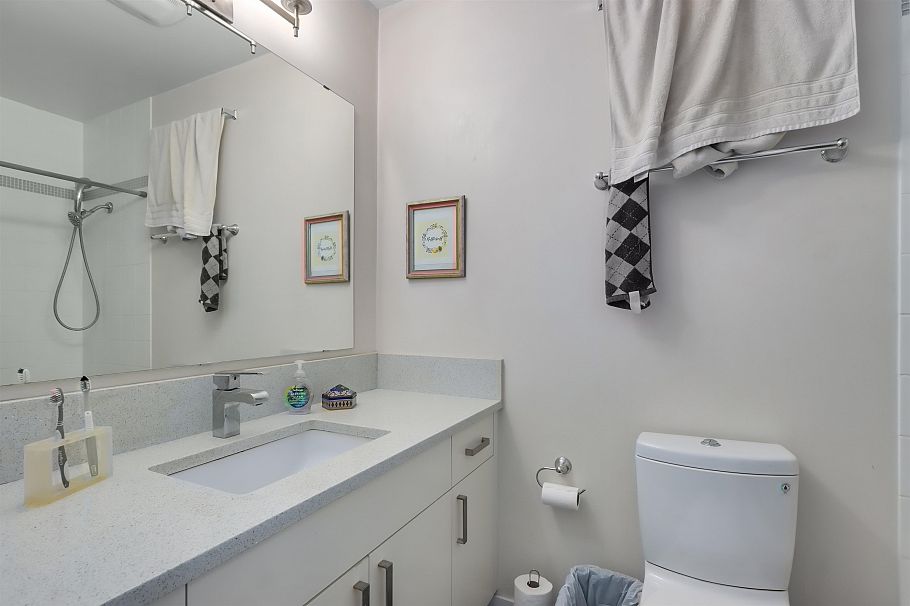 301 330 E 7th Avenue Vancouver, BC - 19