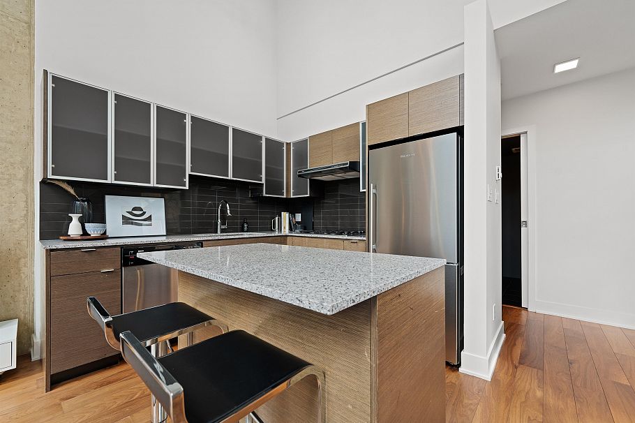 403 988 Richards Street Vancouver, BC - 8