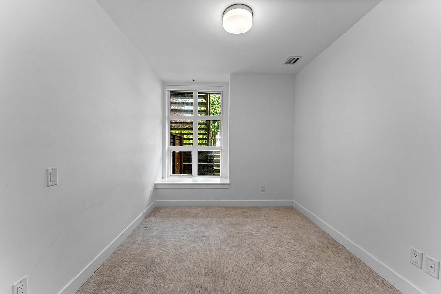 111 2060 Curling Road North Vancouver, BC - 23