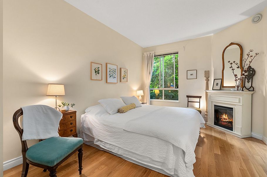 212 360 E 36th Avenue Vancouver, BC - 25