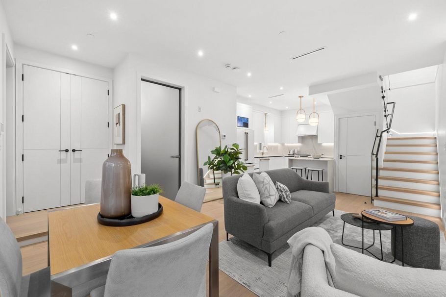 683 W 18th Avenue Vancouver, BC - 4