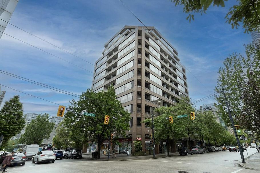702 1010 Howe Street Vancouver, BC - 1