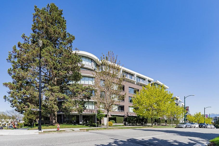 305 505 W 30th Avenue Vancouver, BC - 2