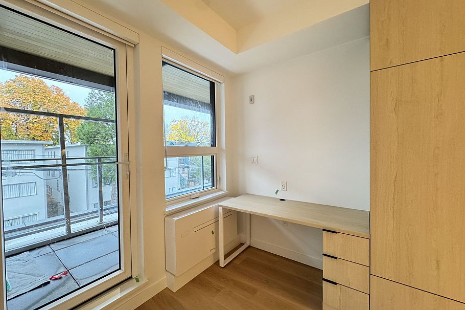 319 471 E Broadway Vancouver, BC - 10