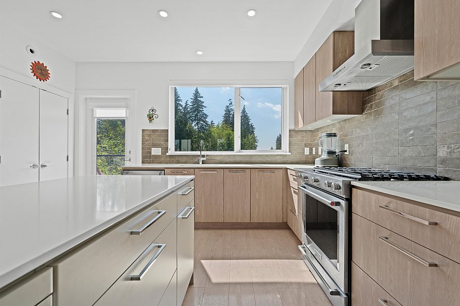 54 3597 Malsum Drive North Vancouver, BC - 6