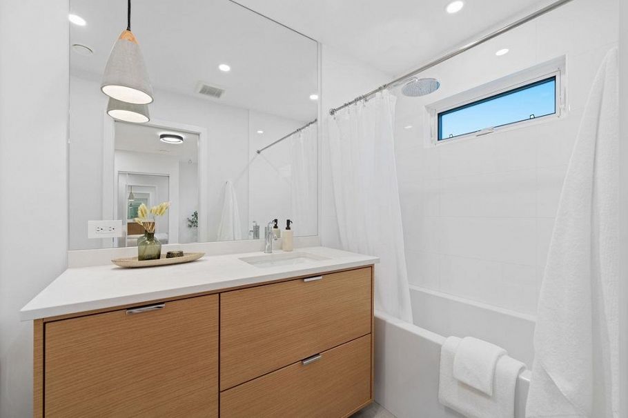 466 E 37th Avenue Vancouver, BC - 27