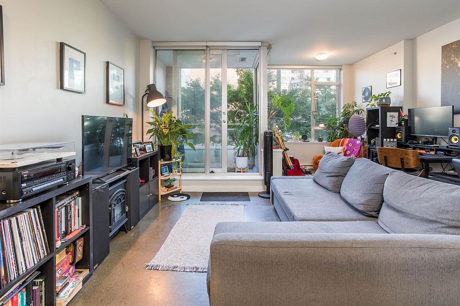 310 221 Union Street Vancouver, BC - 15