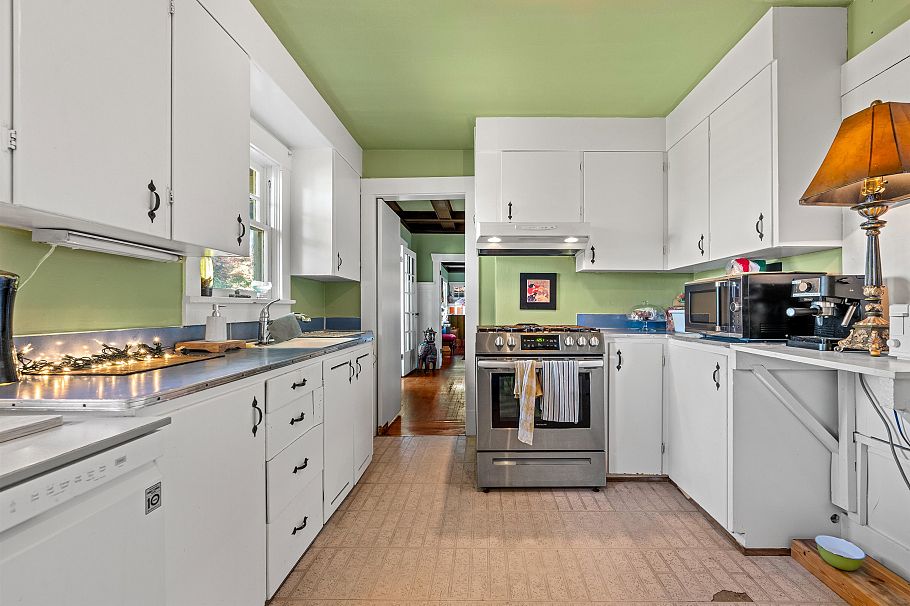 4523 W 1st Avenue Vancouver, BC - 14