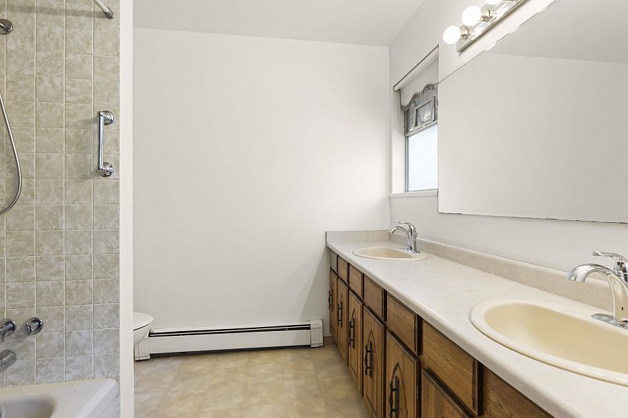 5950 Macdonald Street Vancouver, BC - 31