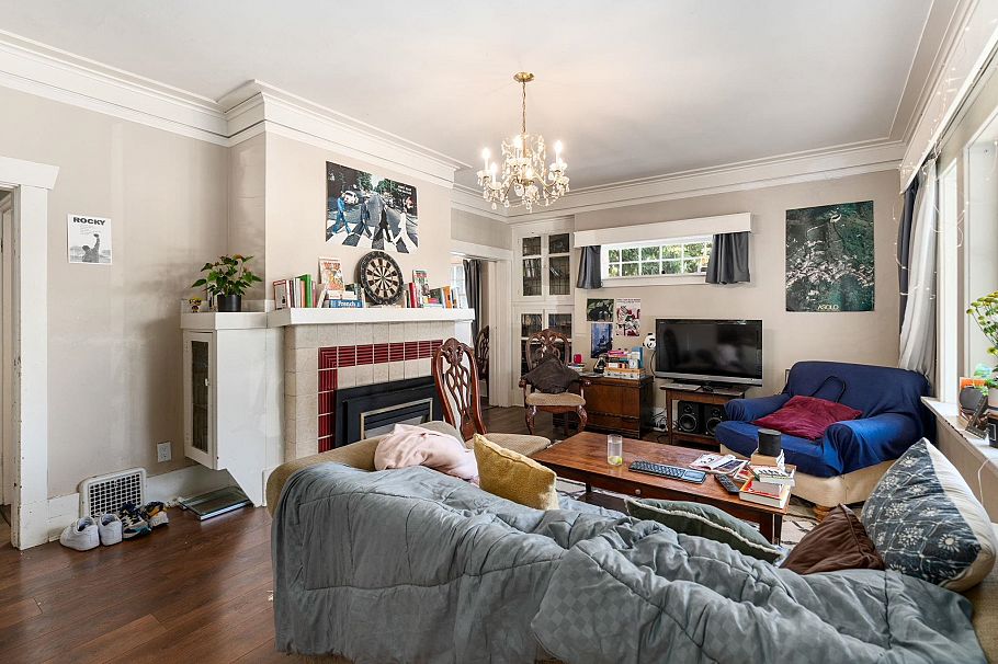 3192 W 8th Avenue Vancouver, BC - 3