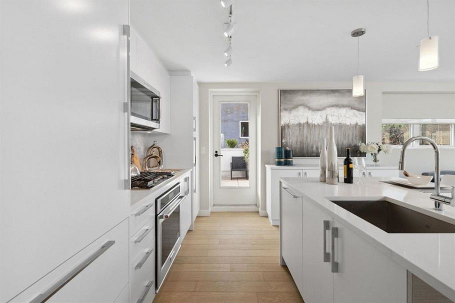 2512 Fraser Street Vancouver, BC - 5