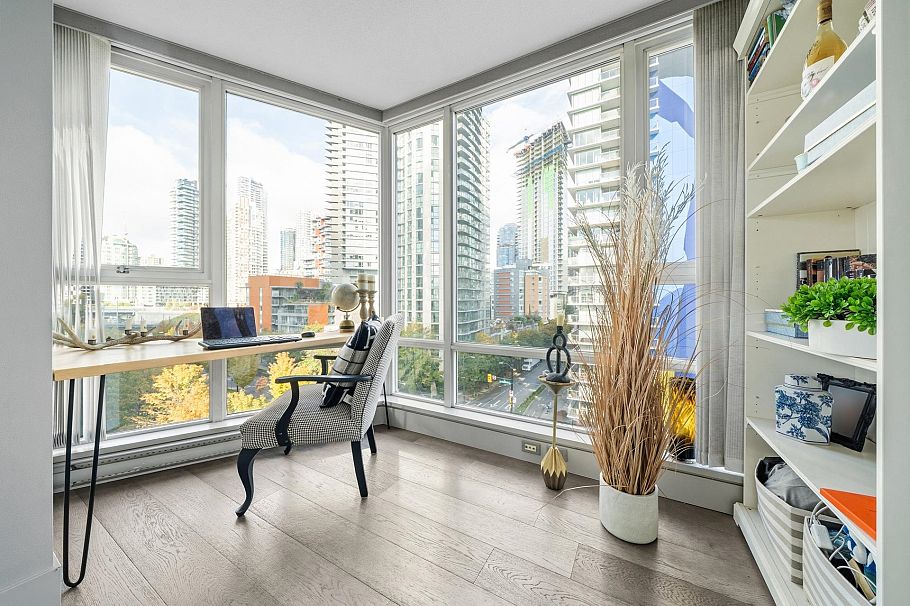 906 1438 Richards Street Vancouver, BC - 11