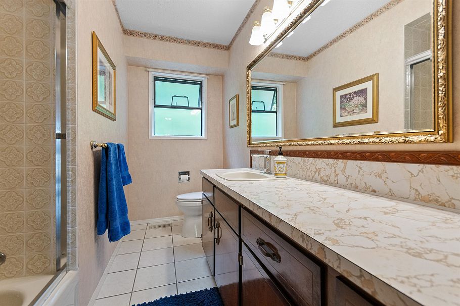 3772 Dollarton Highway North Vancouver, BC - 19