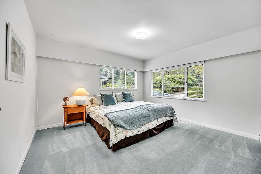 1372 Riverside Drive North Vancouver, BC - 19