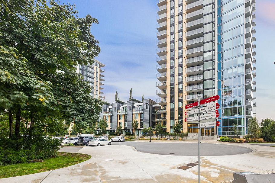 502 1401 Hunter Street North Vancouver, BC - 25