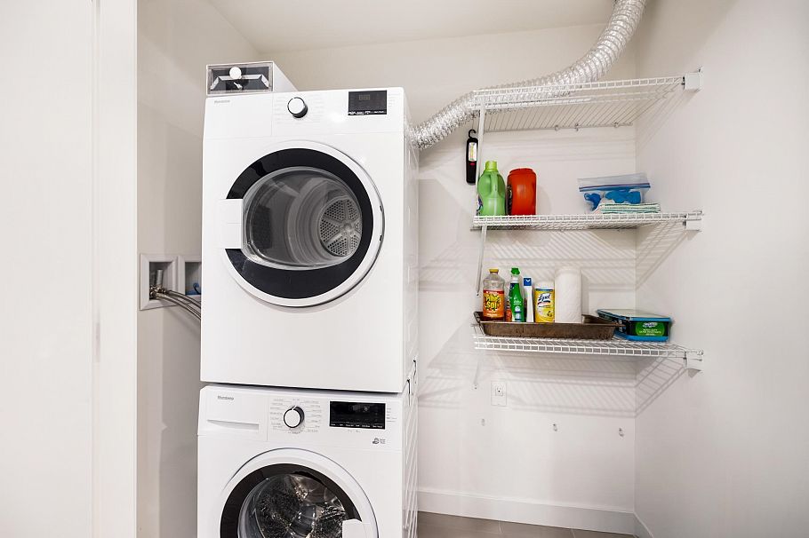 502 1401 Hunter Street North Vancouver, BC - 14