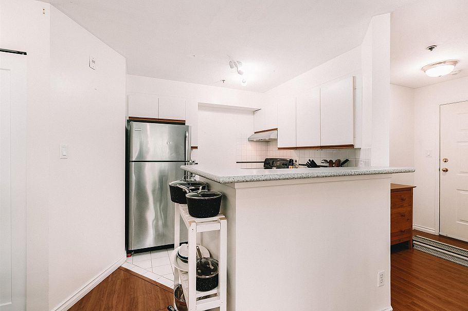 106 3168 Laurel Street Vancouver, BC - 13