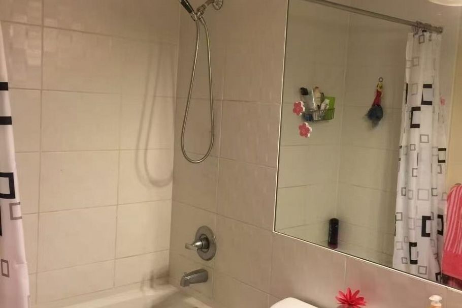 310 3651 Foster Avenue Vancouver, BC - 4