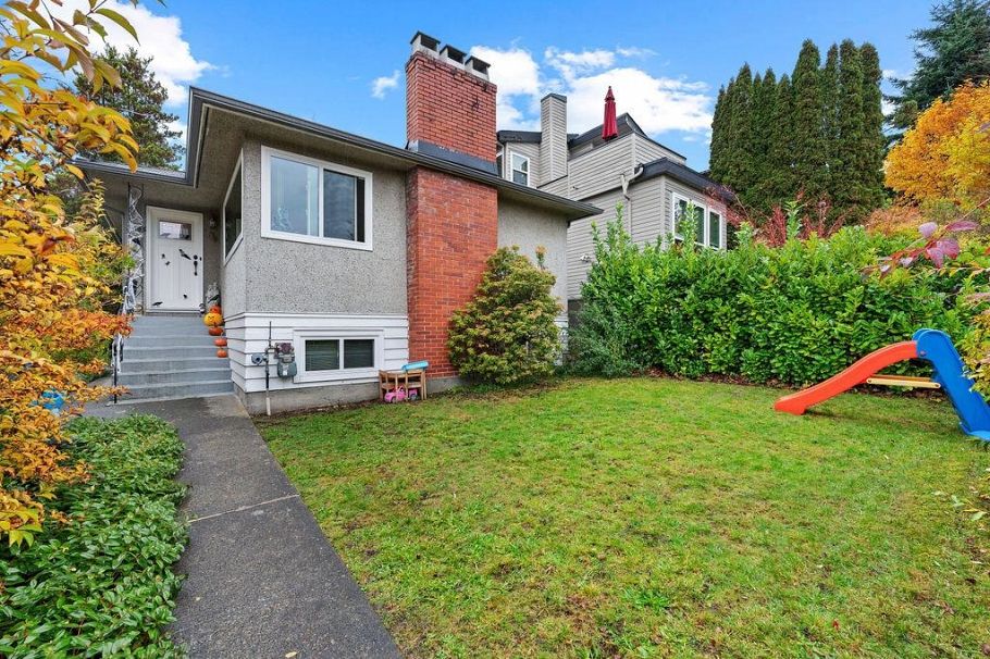 3605 Oxford Street Vancouver, BC - 5