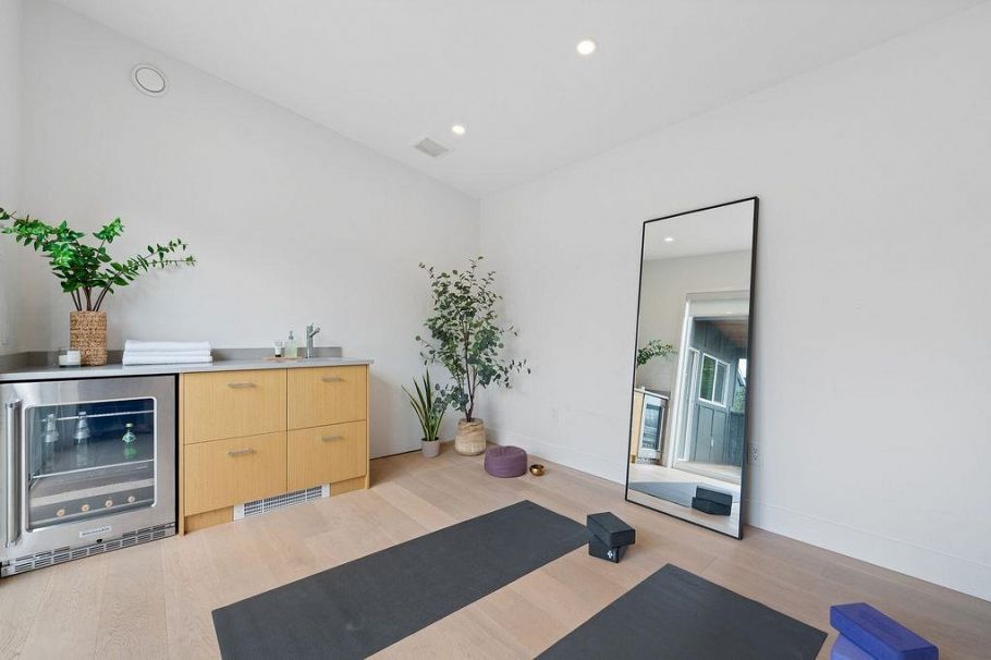 466 E 37th Avenue Vancouver, BC - 31