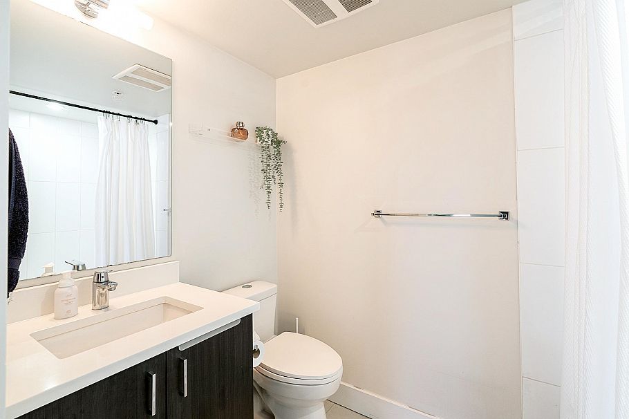 305 2477 Carolina Street Vancouver, BC - 19