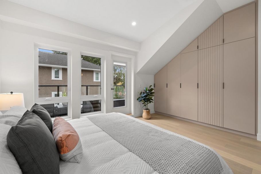 2430 W 49th Avenue Vancouver, BC - 19