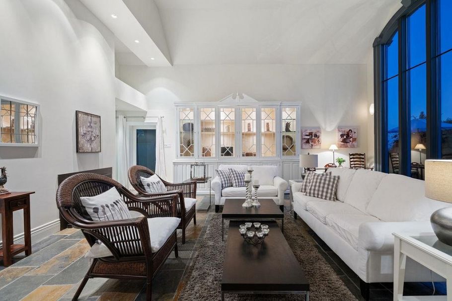 284 Sandringham Crescent North Vancouver, BC - 7