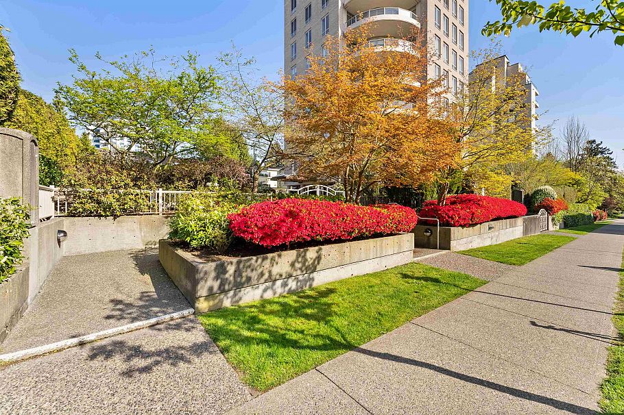 701 5850 Balsam Street Vancouver, BC - 38