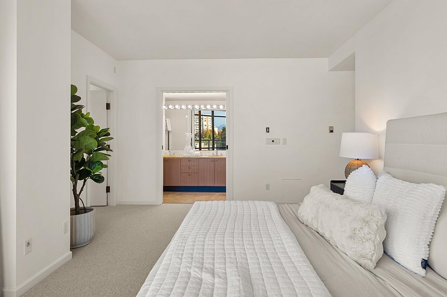 701 5850 Balsam Street Vancouver, BC - 27