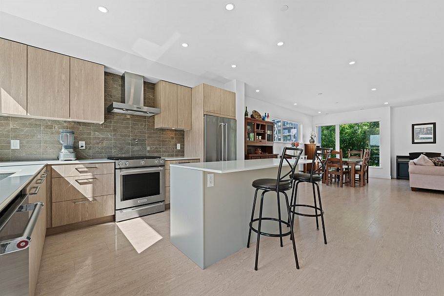 54 3597 Malsum Drive North Vancouver, BC - 3