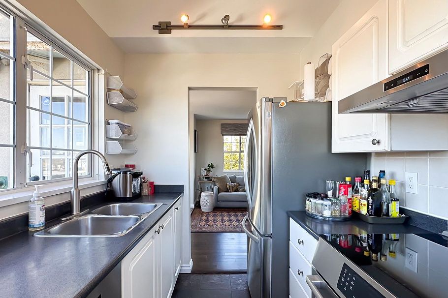 402 PH2 2091 Vine Street Vancouver, BC - 11