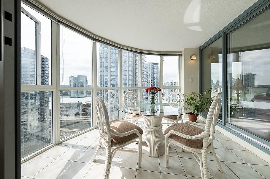 2204 183 Keefer Place Vancouver, BC - 5