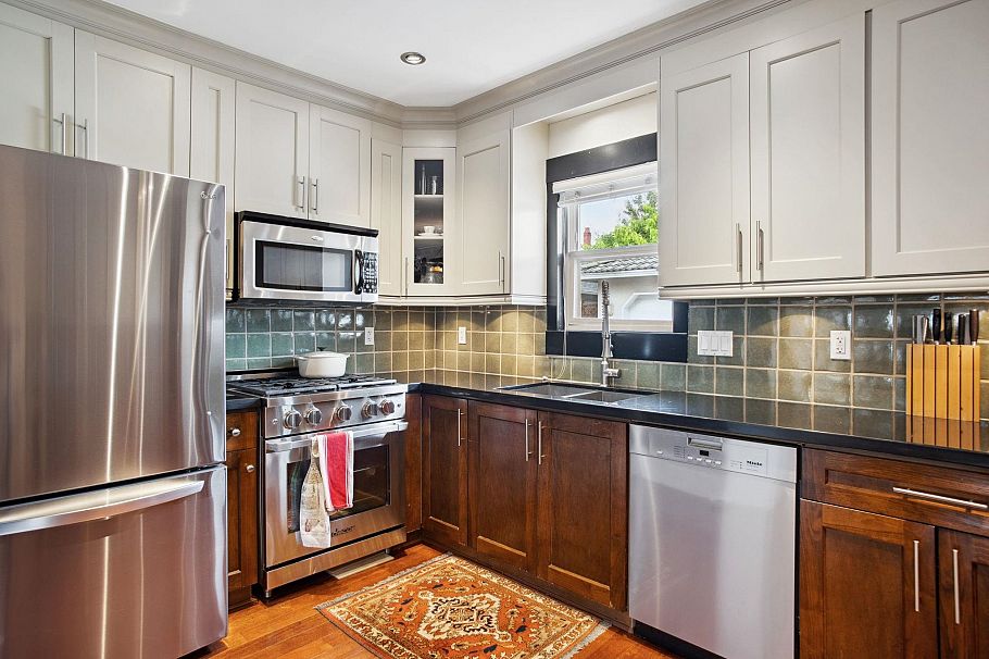 1371 E 20th Avenue Vancouver, BC - 15