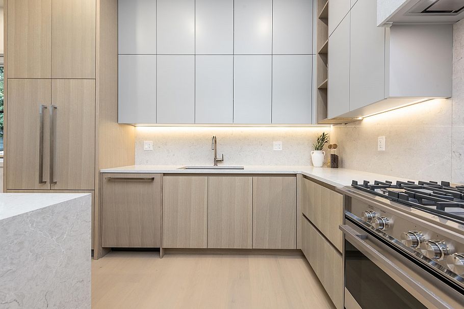 1 2136 E 10 Avenue Vancouver, BC - 16